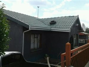 3 Bed House in Etwatwa
