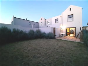 3 Bed Townhouse in Kelderhof Country Village