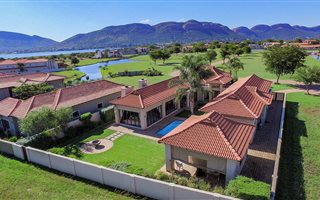 4 Bedroom House in The Islands Estate
