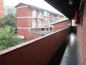 2 Bed Apartment in Pinetown Central