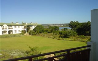 2 Bedroom Apartment in Keurboomstrand