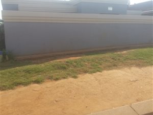 2 Bed House in Tsakane