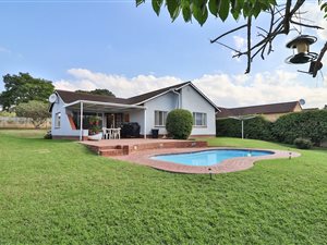 3 Bed House in Bisley