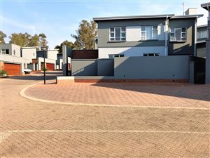 3 Bed Cluster in Eye of Africa