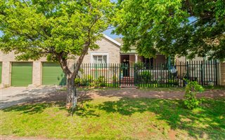3 Bedroom House in Westdene