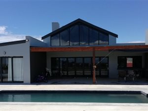 5 Bedroom House in Klipfonteyn