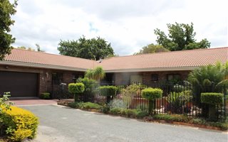 4 Bedroom House in Rawsonville