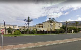 2 Bedroom Flat in Noordhoek