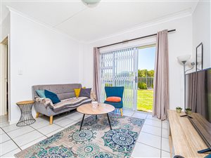 2 Bed Apartment in Muizenberg