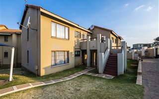 2 Bedroom Apartment in Winchester Hills