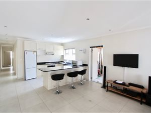 3 Bed House in Claremont