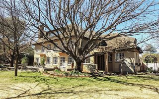 5 Bedroom House in Dan Pienaar