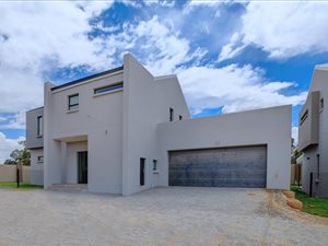 3 Bed House in Kraaibosch