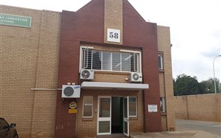 425 m² Industrial space in Sunnyrock