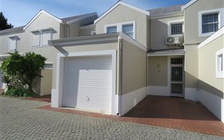 3 Bedroom Townhouse in Stellenbosch Central
