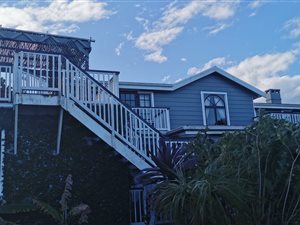 4 Bed House in Paradise