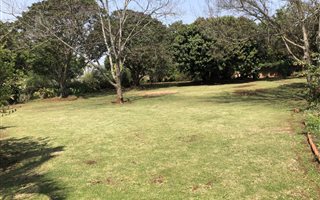 1800 m² Land available in Winston Park