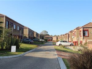 3 Bedroom Townhouse in Abbotsford