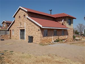 5 Bed House in Vaal Marina