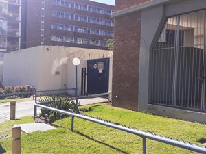 1.5 Bed Apartment in Sunnyside