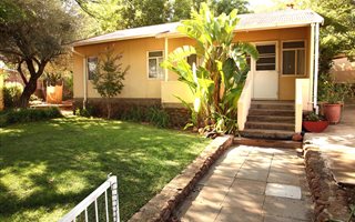 4 Bedroom House in Vanderkloof