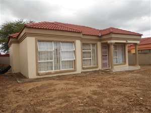 3 Bedroom House in Ivy Park