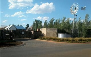 586 m² Land available in Mooivallei Park