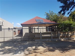 4 Bedroom House in Worcester and surrounds
