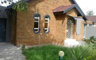 3 Bedroom House in Fauna