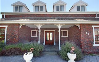 3 Bedroom House in Sunset Beach