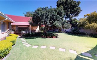 4 Bedroom House in Eduanpark