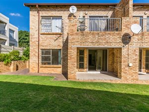 2 Bed Flat in Roodekrans