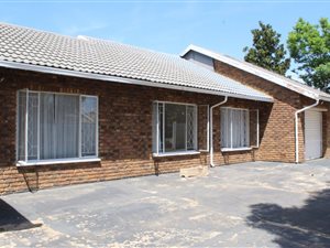3 Bed House in Mayberry Park