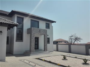 4 Bed House in Bendor