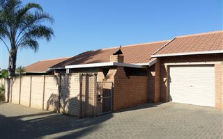 2 Bedroom Townhouse in Willow Park Manor