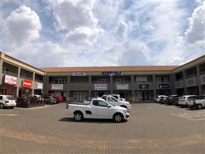 91 m² Retail Space in Pierre van Ryneveld