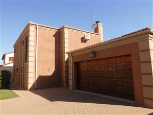 5 Bed House in Summerset