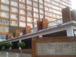 1.5 Bed Apartment in Gezina