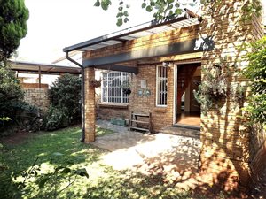 2 Bed Townhouse in Weltevreden Park