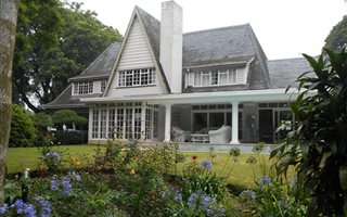 5 Bedroom House in Hillcrest Central