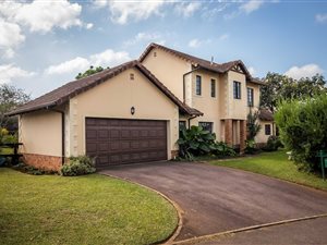 4 Bed Townhouse in Clifton Hill Estate