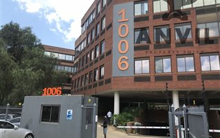 488 m² Office Space in Olievenhoutbos
