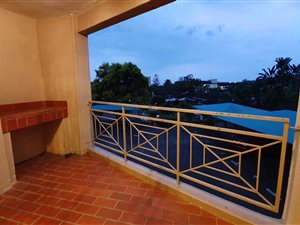 2 Bed Apartment in Amanzimtoti