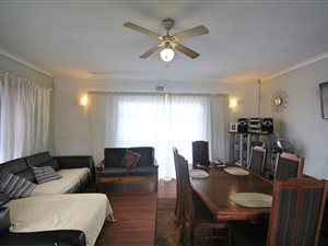 5 Bed House in Kensington