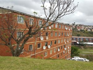 3 Bed Apartment in Flamingo Heights