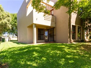 1 Bed Townhouse in Newmarket Park