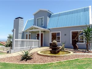 6 Bed House in Dana Bay