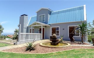 6 Bedroom House in Dana Bay
