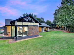 3 Bed House in Constantia Kloof