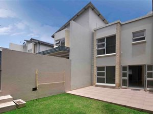 2 Bed Townhouse in Craighall Park